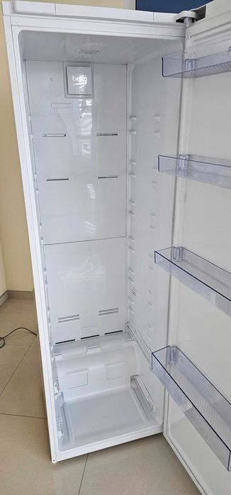 Холодильна камера ВЕКО RSNE445E22