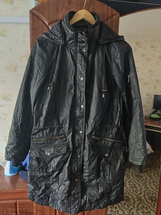 Жіноча куртка розмір М