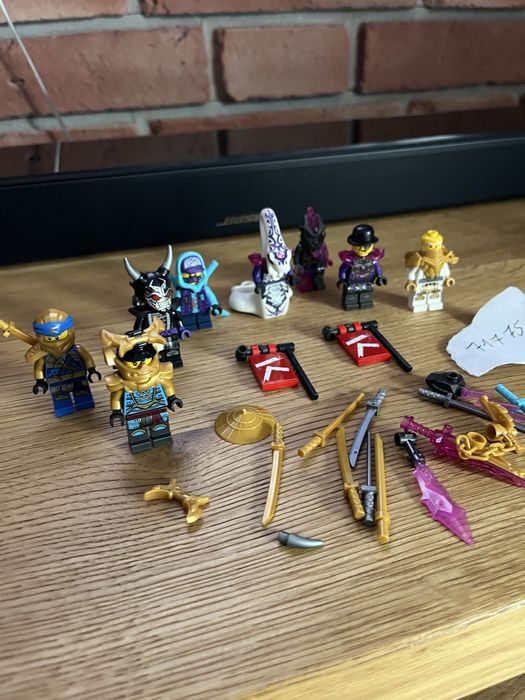 LEGO Ninjago 71775 - Mech Samuraj X Nyi figurki