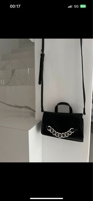 elegancka czarna torebka na ramie
