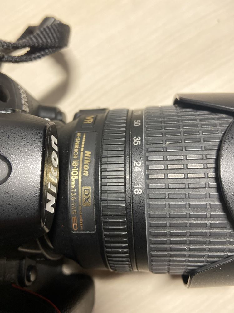 Фотокамера Nikon d7000 з обʼєктивом 18-105 nikkor в комплекті сумка