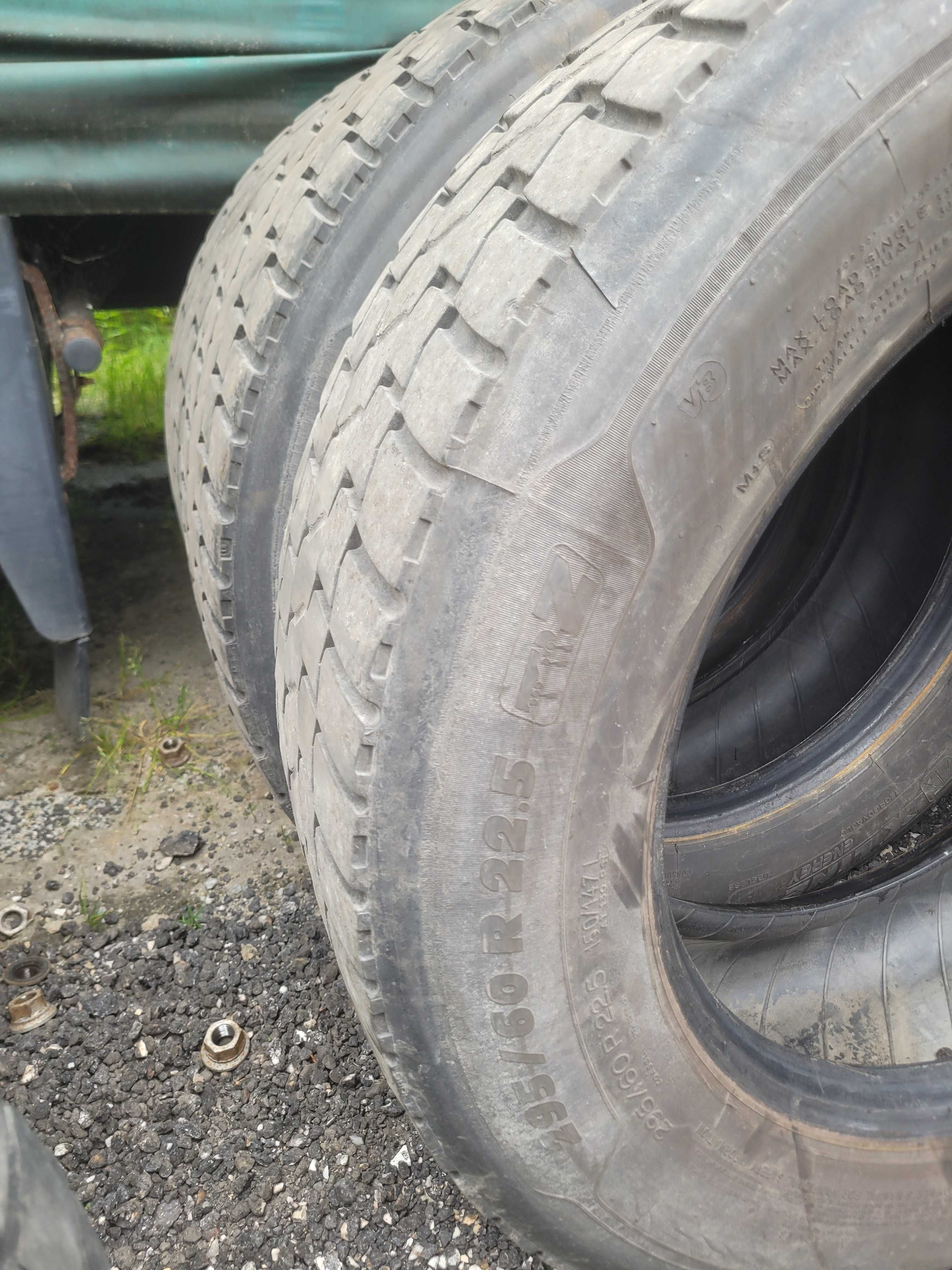 Pneus 315/60 r22.5