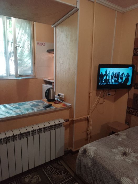Небольшая студия, пр. Центральный 148 1эт/9эт, 2 кровати+2 кресла, док