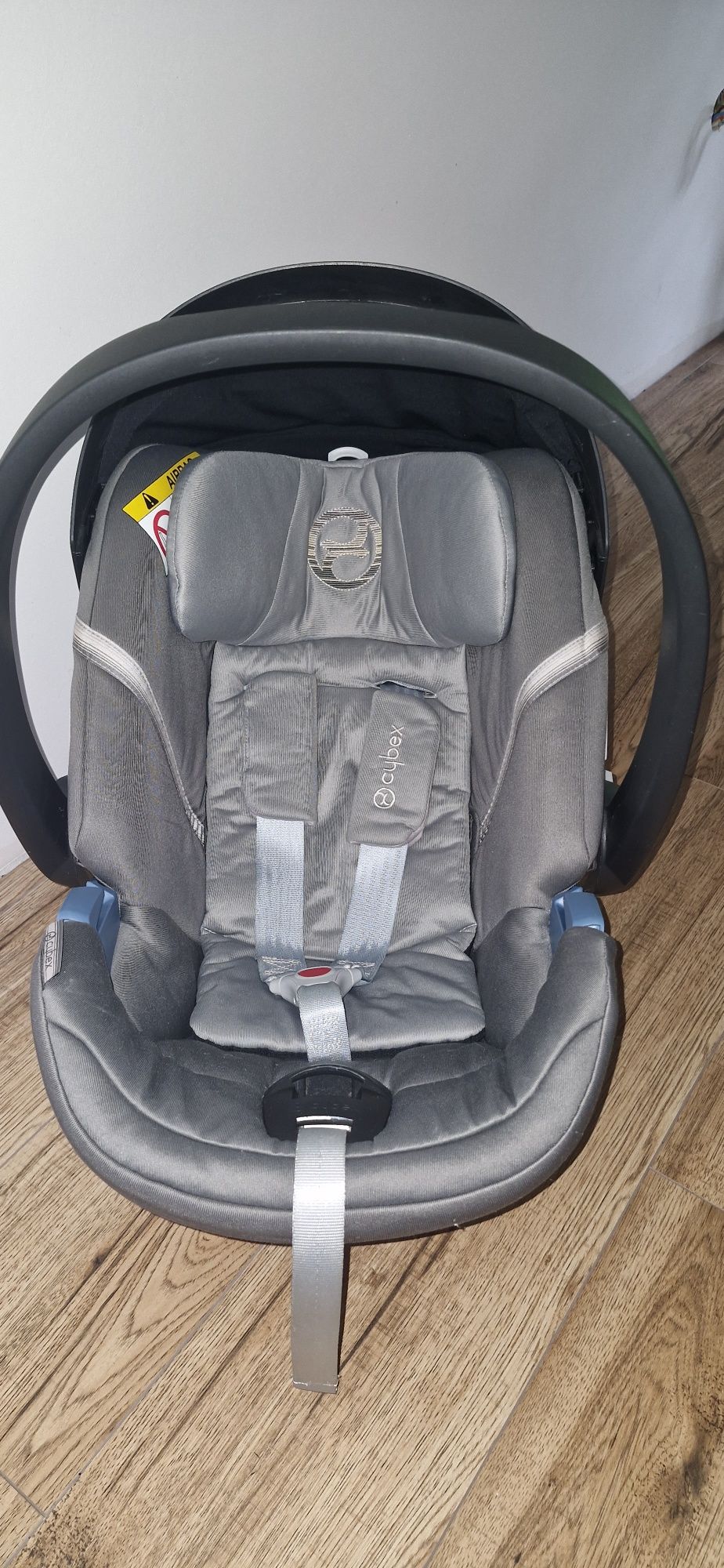 Nosidełko Cybex Aton z bazą isofix