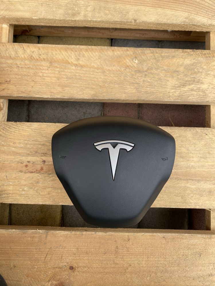 Airbag безпека Tesla Model 3 подушка аірбеги піропатрон