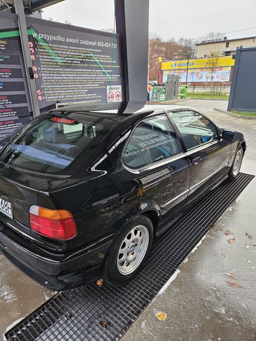 Sprzedam BMW e36 1.8is