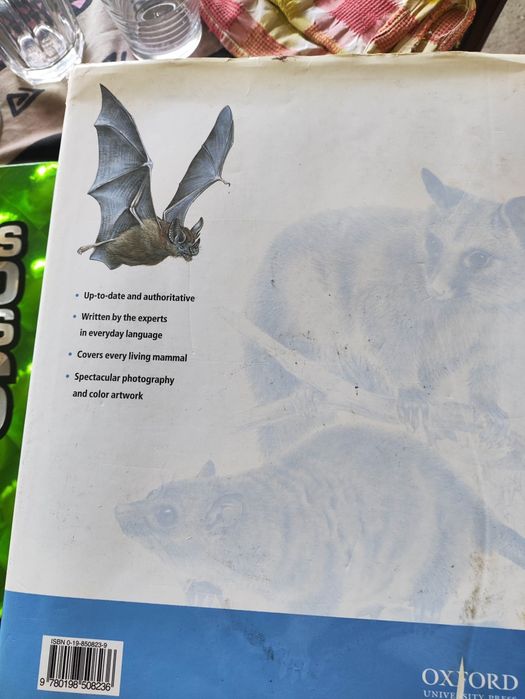 The new encyclopedia of mammals da Oxford