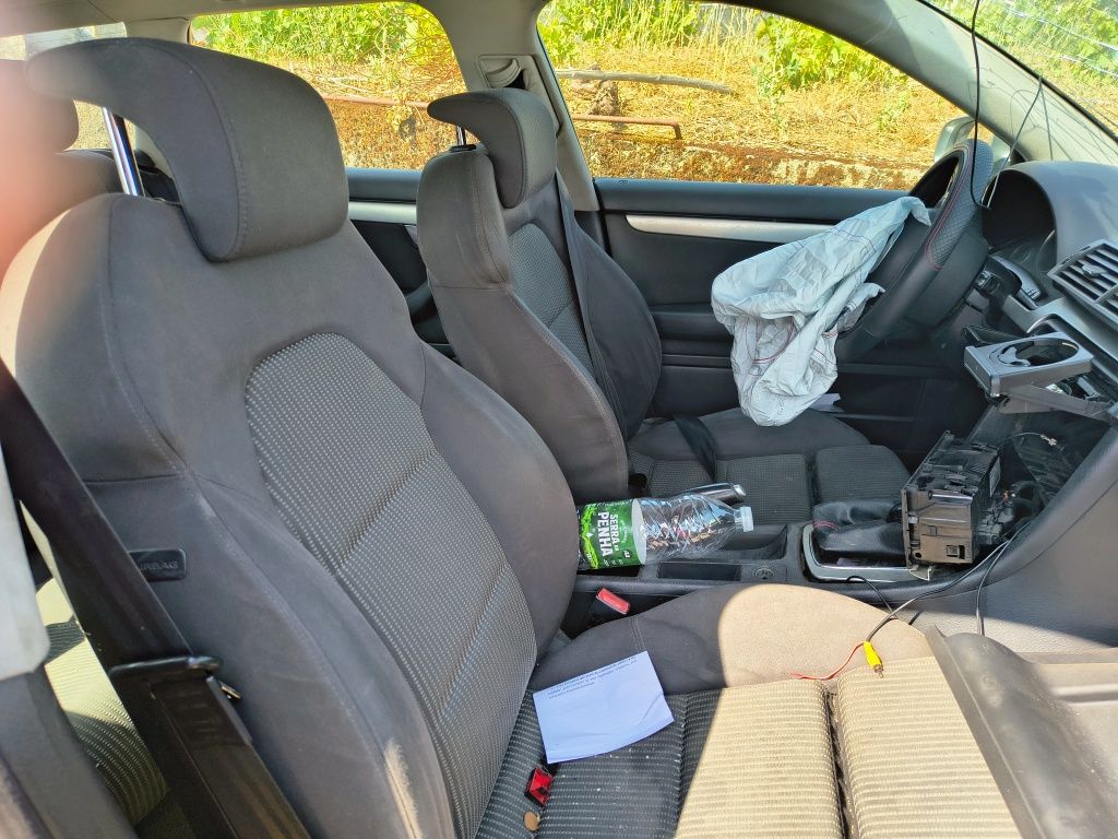 Audi A4 Avant B7 S-Line 2.0 TDI (2006) – Para peças ou projeto