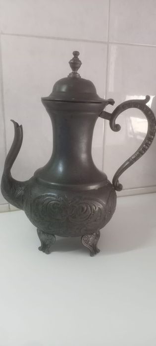 Cafeteira estanho antiga