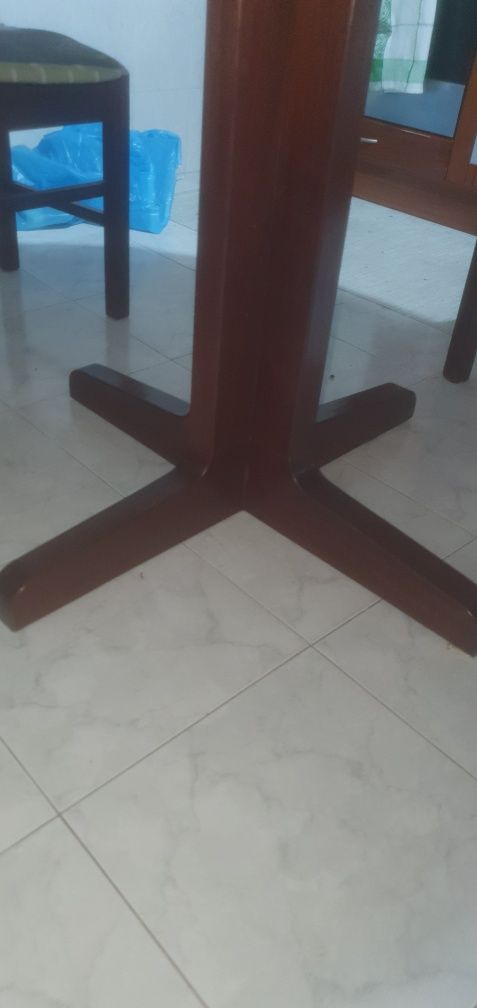 Mesa em mogno excelente estado