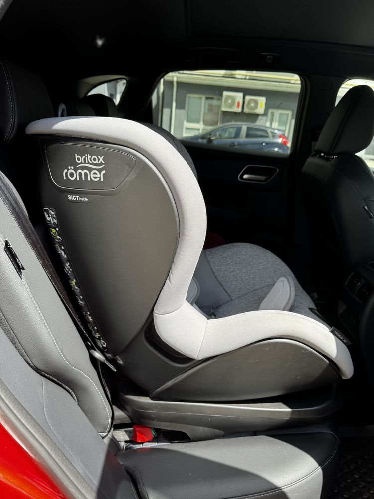 Автокрісло Britax-Römer TriFix2 i-Size (Grey Marble)