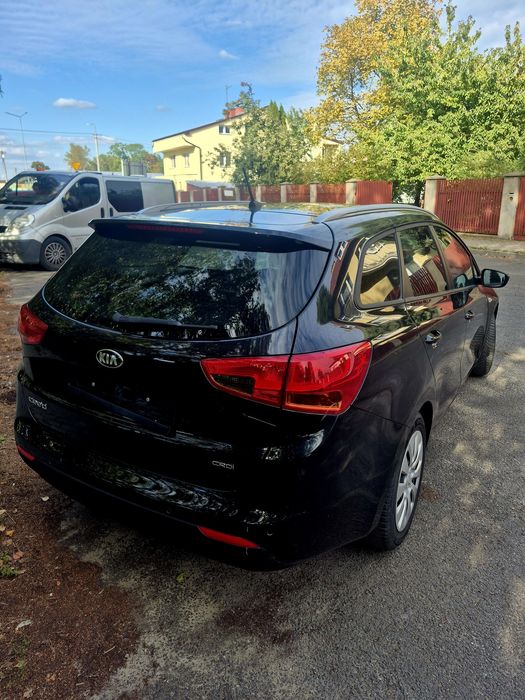 Niski przebieg, bezaawaryjny silnik 1.6 crdi, 2 kluczyki.