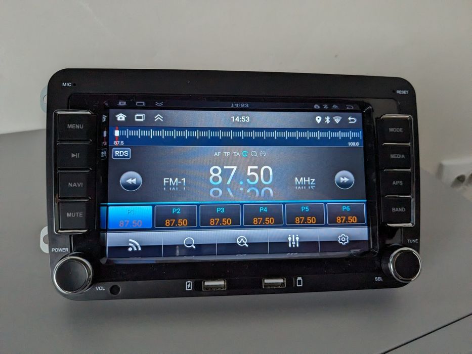 Магнітола 2/32GB CarPlay Android Auto VW Golf 5 6 Passat B6 B7 Skoda