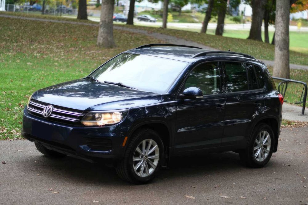 Volkswagen Tiguan      2015