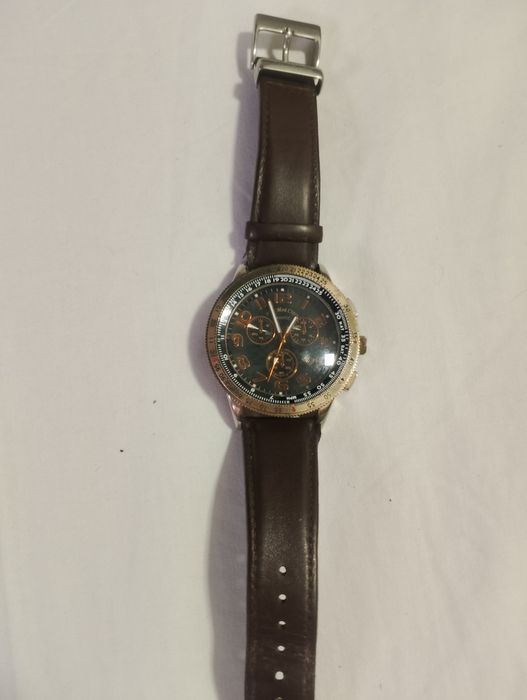 Продаються 2 годинника