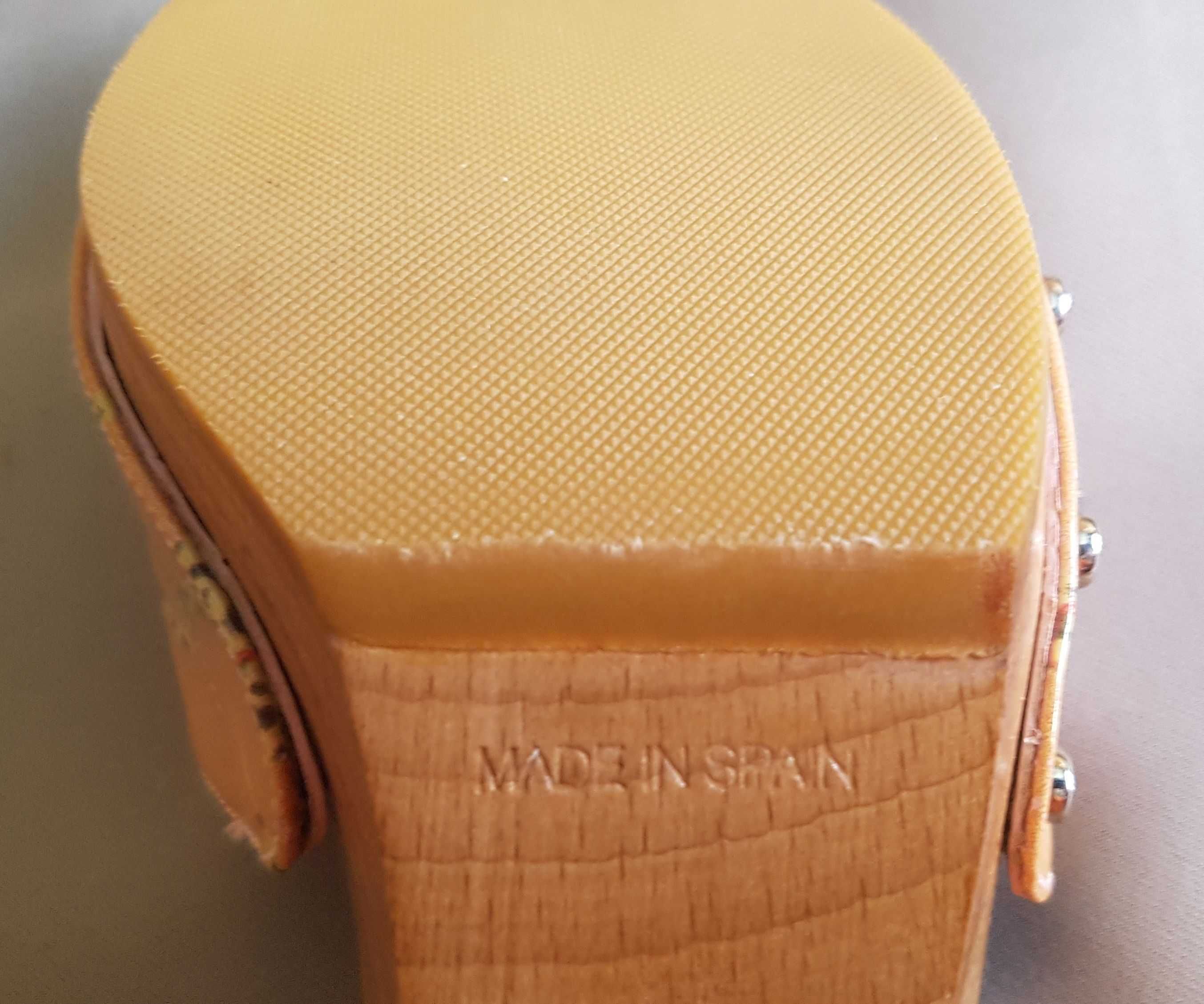 Stuart Weitzman przepiękne klapki drewno skóra dżety 38 bdb+ Hiszpania