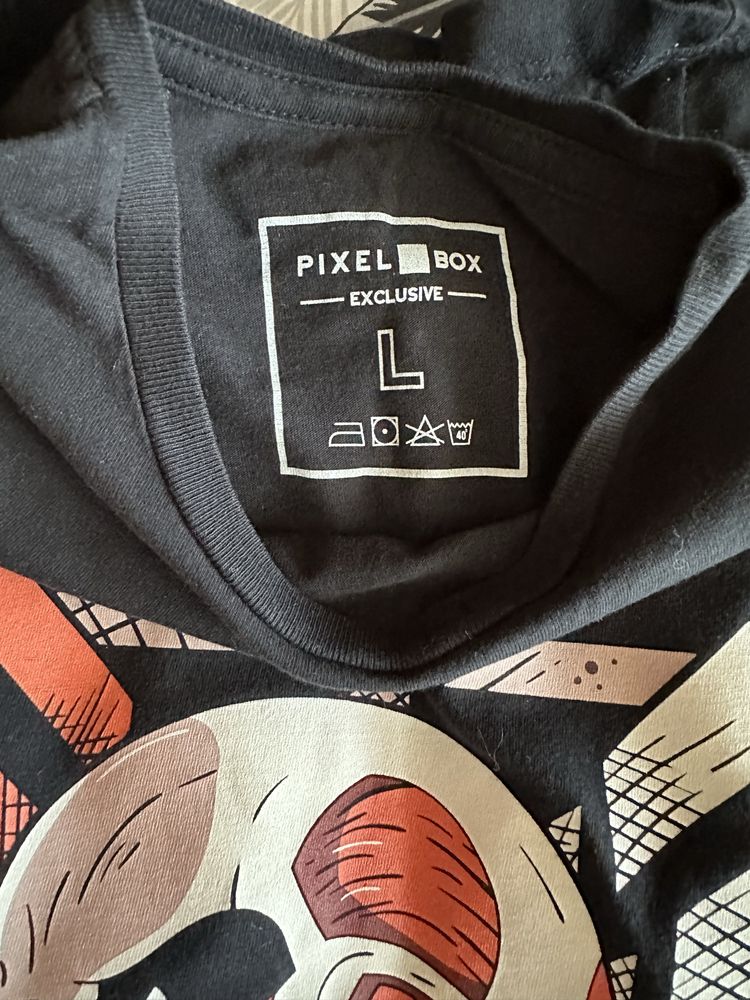 Tshirt Attack on titan z edycji PIXEL BOX