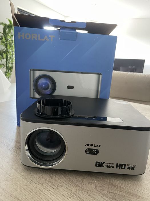 Projetor horlot dentro da caixa