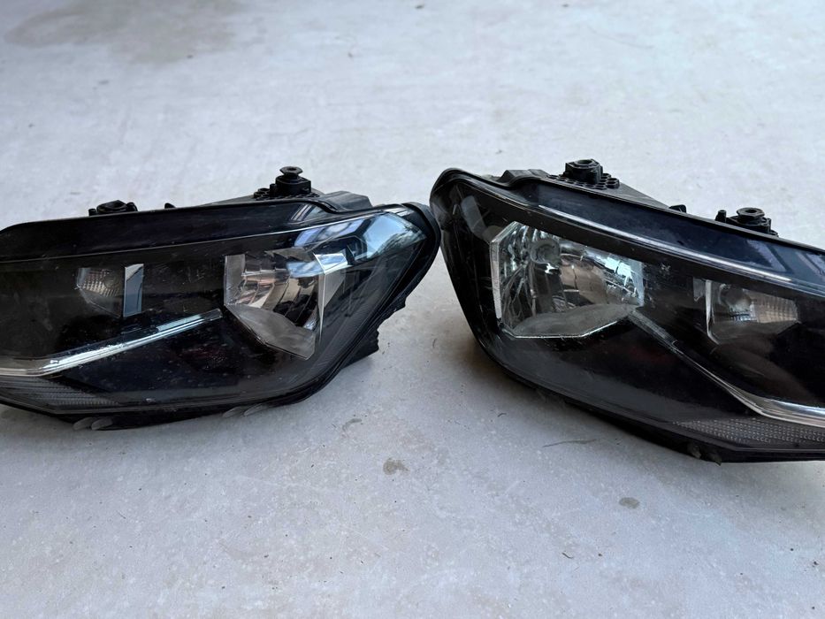 Lampy przód VW Caddy 2k
