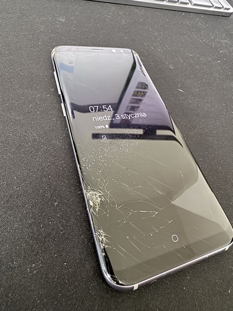 Samsung galaxy s8+ uszkodzony