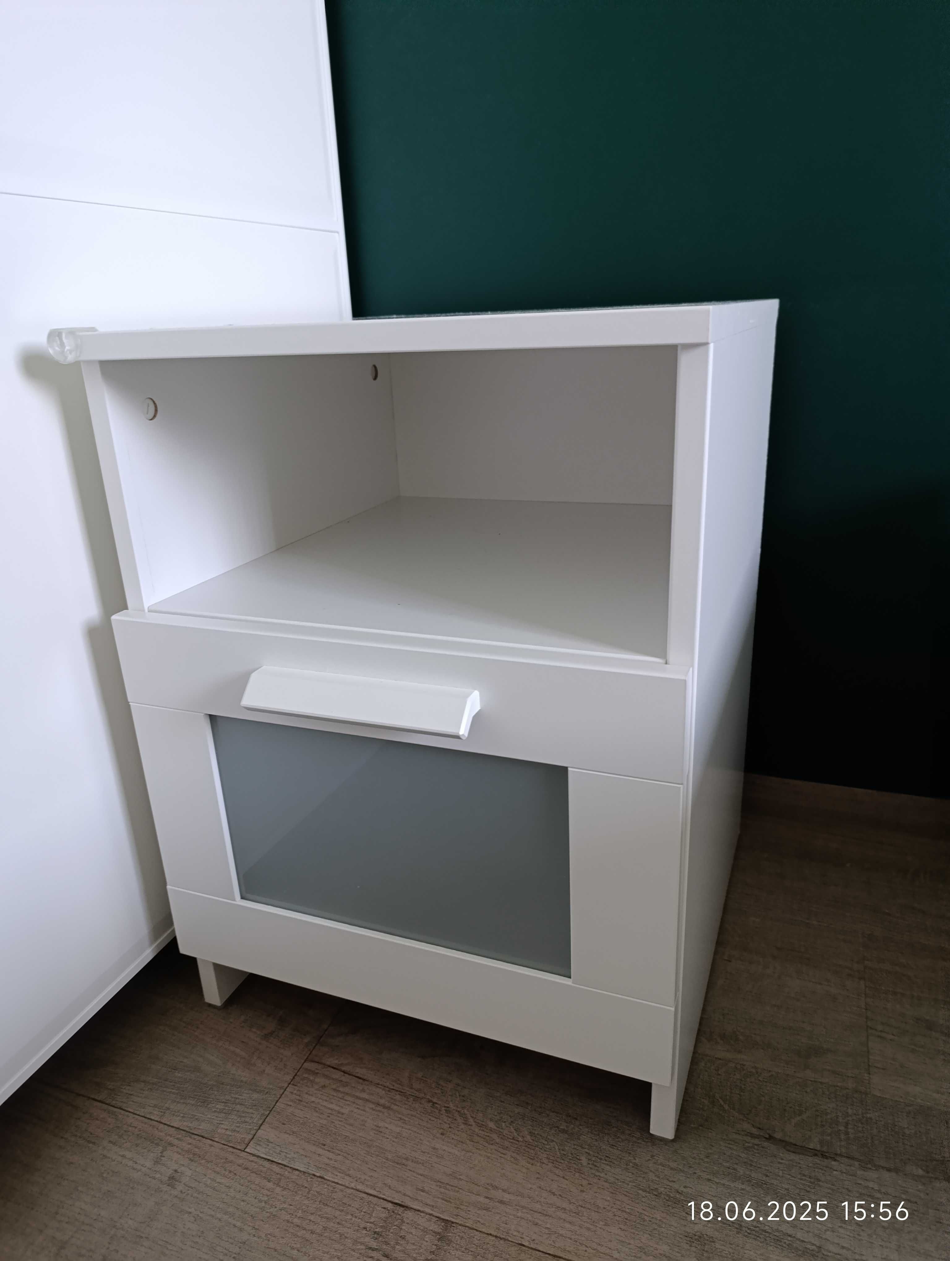 Stoliki nocne, brimnes IKEA  - 2 sztuki - stan jak nowe.