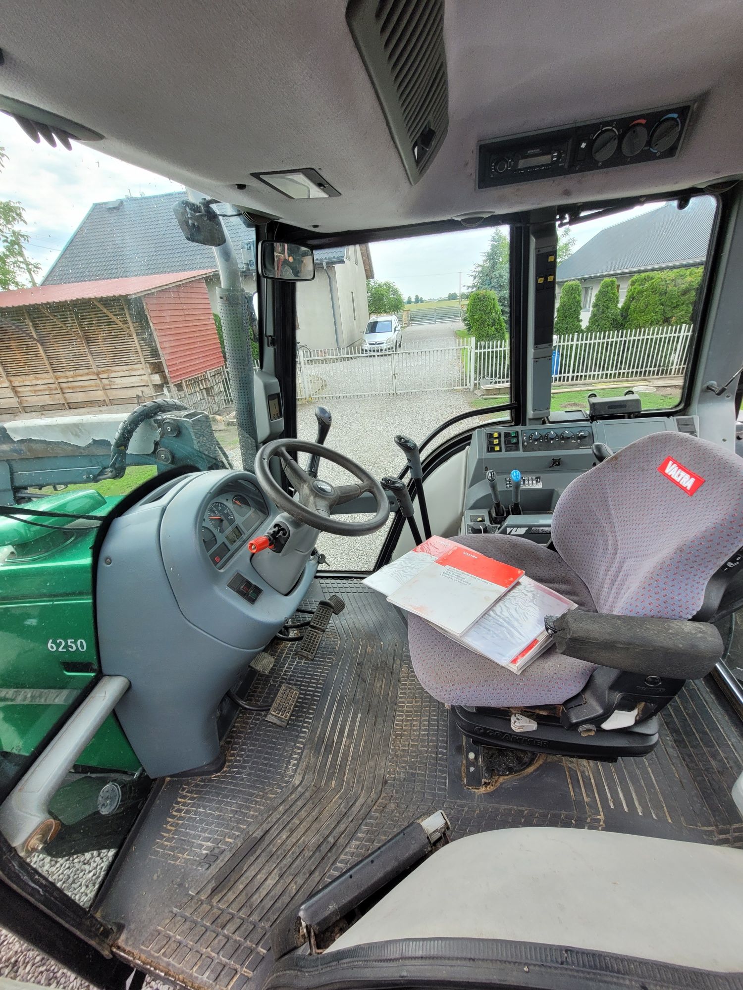Valtra 6250 tur quicke nie a95 n91 massey renault john deutz