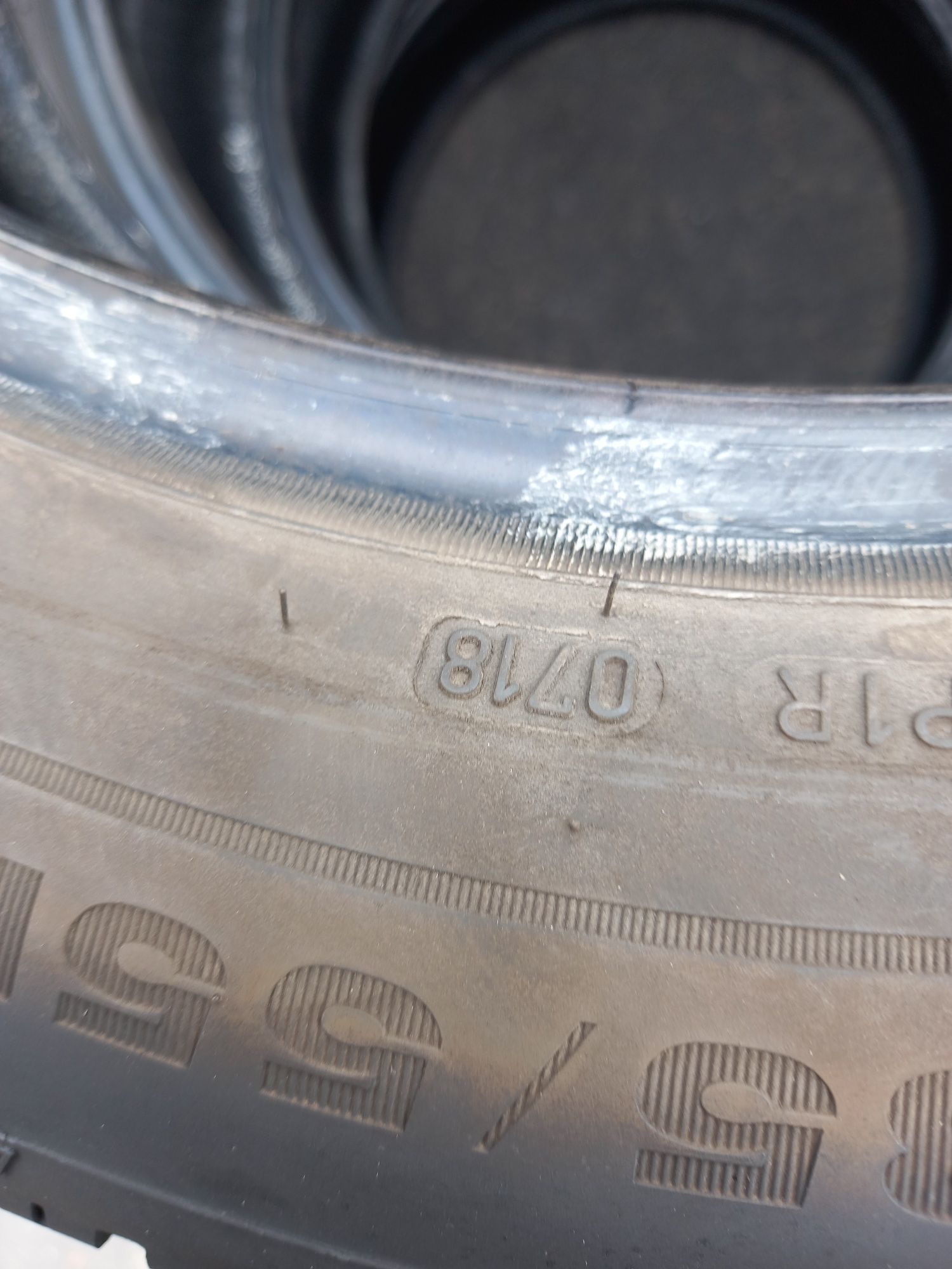 Opony używane 235/55/19 dunlop 4x6 mm