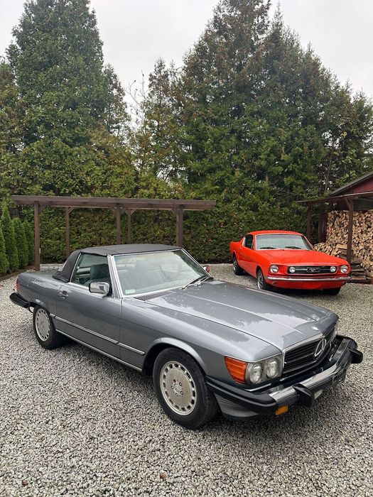 Mercedes-Benz SL Mercedes sl560 107 R107 4 osobowy