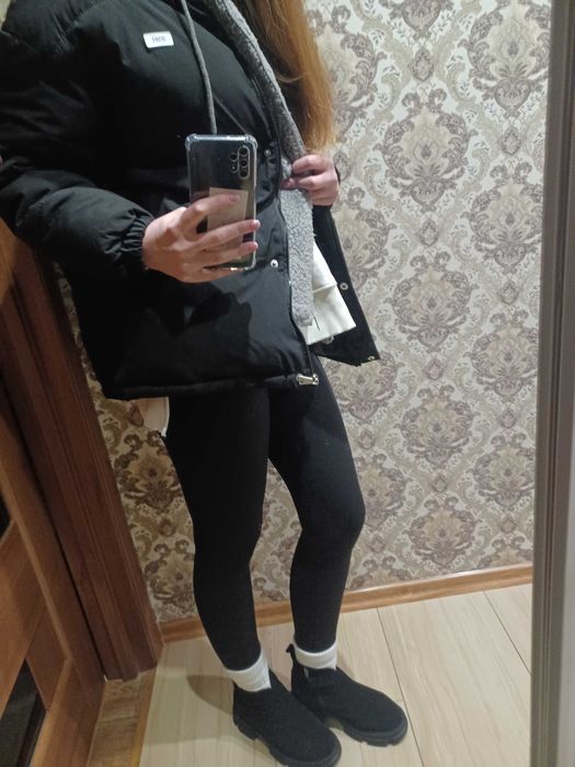 Продам жіночу зимову куртку