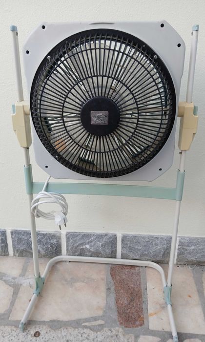 Ventilador de pé