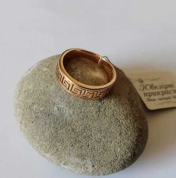 Позолоченное женское кольцо бижутерия р 17