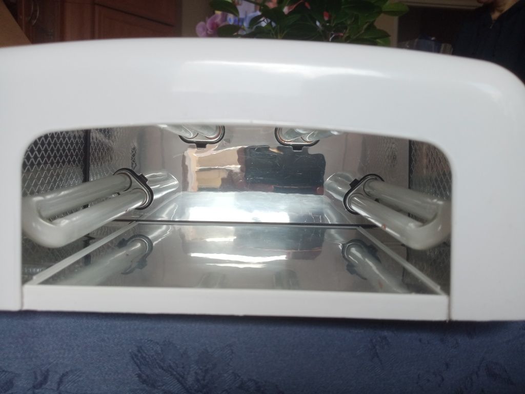Lampa do paznokci AP 111 Ultraviolet radiant lamp + gratis