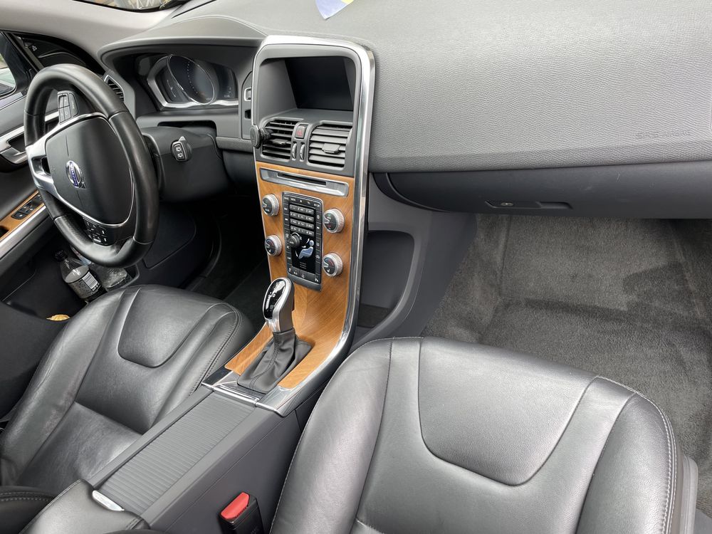 Вольво ХС60 Volvo XC60 Т5 AWD