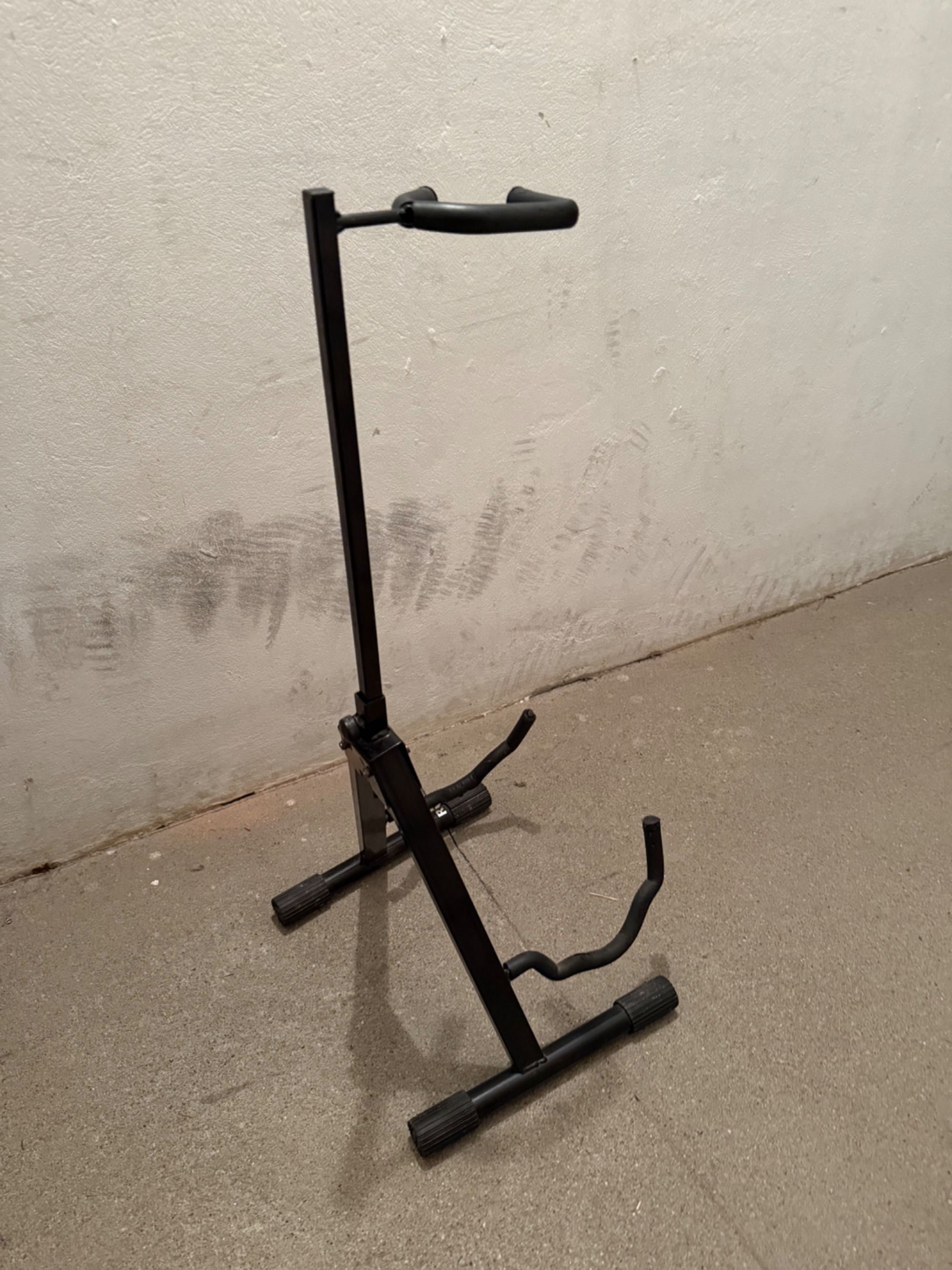Stojak na gitare Proel