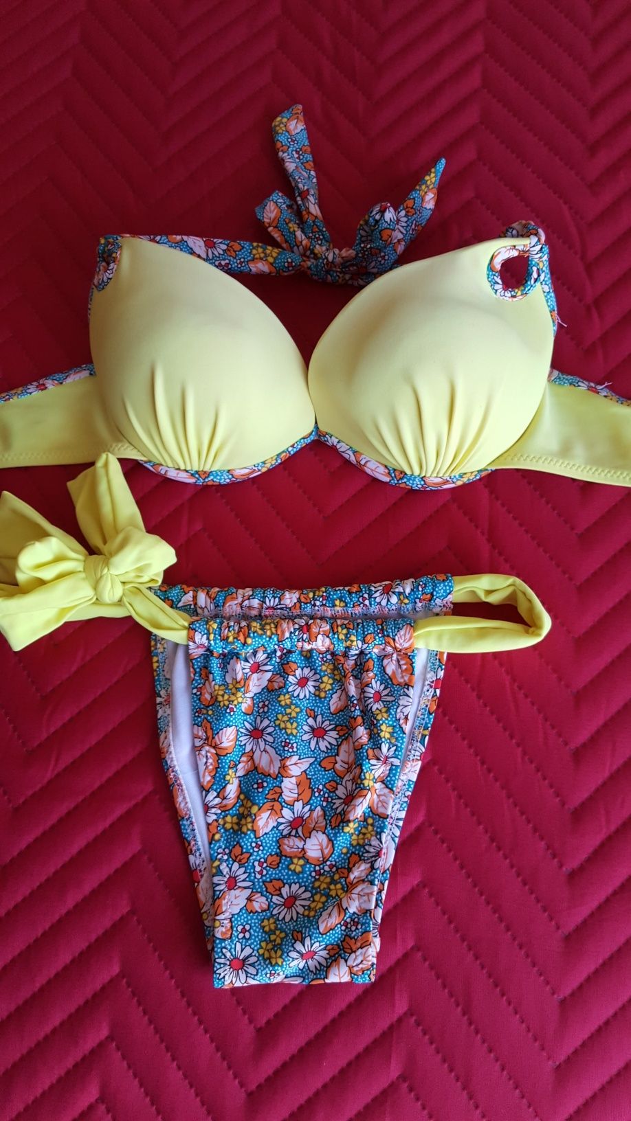 Conjunto de 2 biquínis e pijama tamanho S
