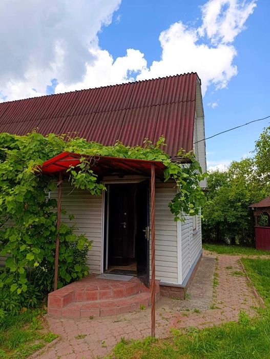 Дачний будинок -затишок і спокій !