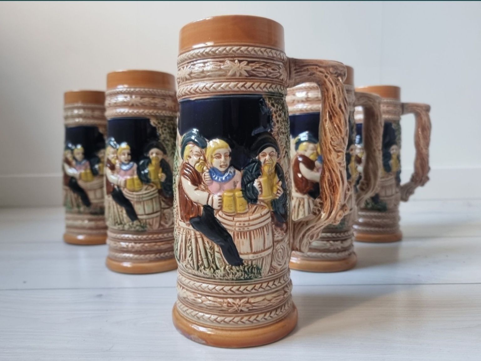 Ceramiczne duże kufle kolekcjonerskie do piwa. Komplet 6 sztuk