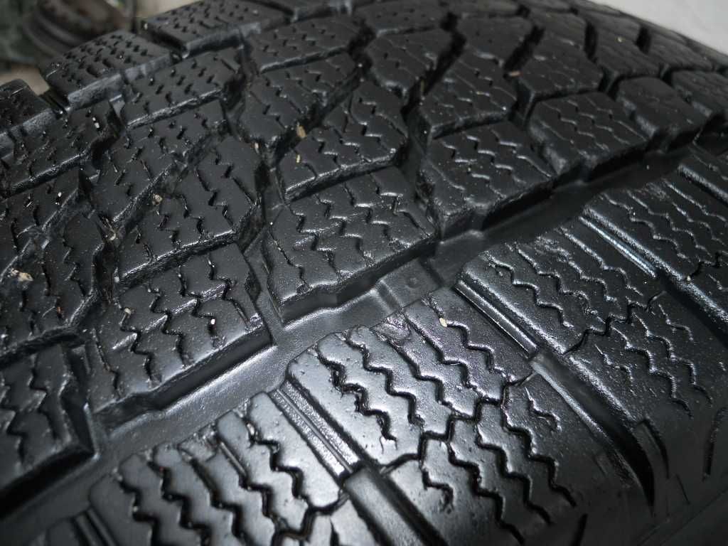 FIRESTONE VANHAWK 2 WINTER 235/65 R16C 115/113R (7,5mm) opona zimowa