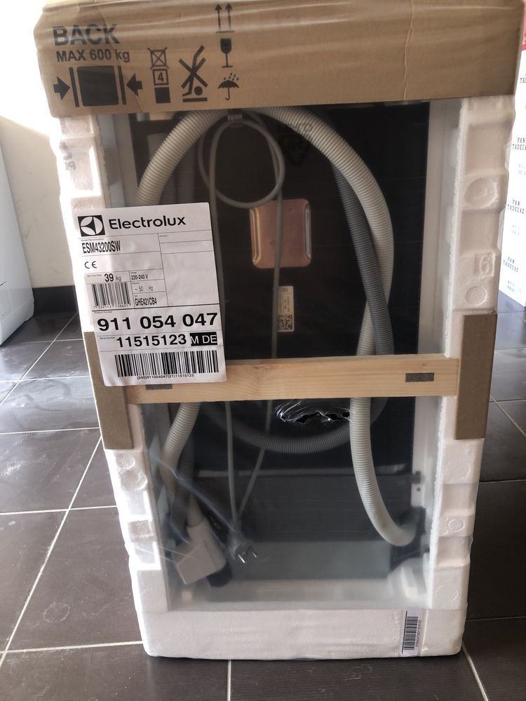 Nowa Zmywarka Electrolux ESM43200SW