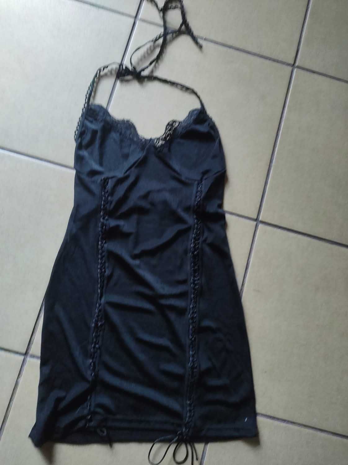 Leg Avenue sexowna sukienka halka oversize