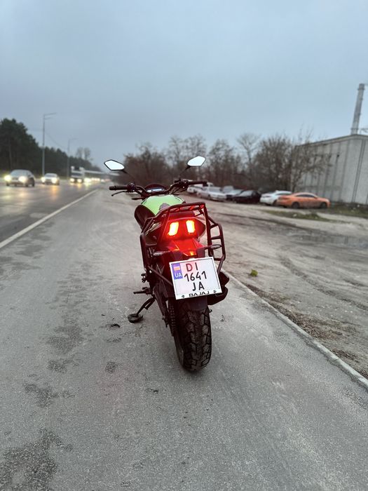 Bajaj Dominar 400 ABS Стріт Мотоцикл