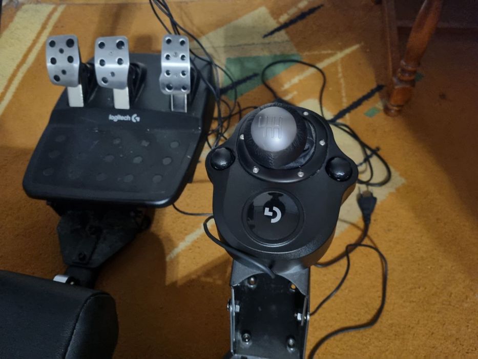 Ігрове кермо Logitek G920 з кпп та кріслом