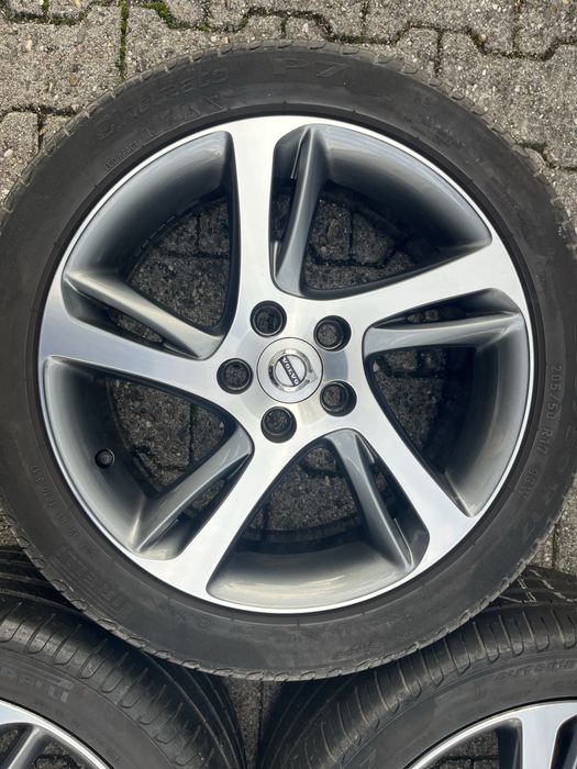 Felgi VOLVO V40 V70 V50 V60 C30 S40 S60 S80 7Jx17H2 5x108 ET52.5