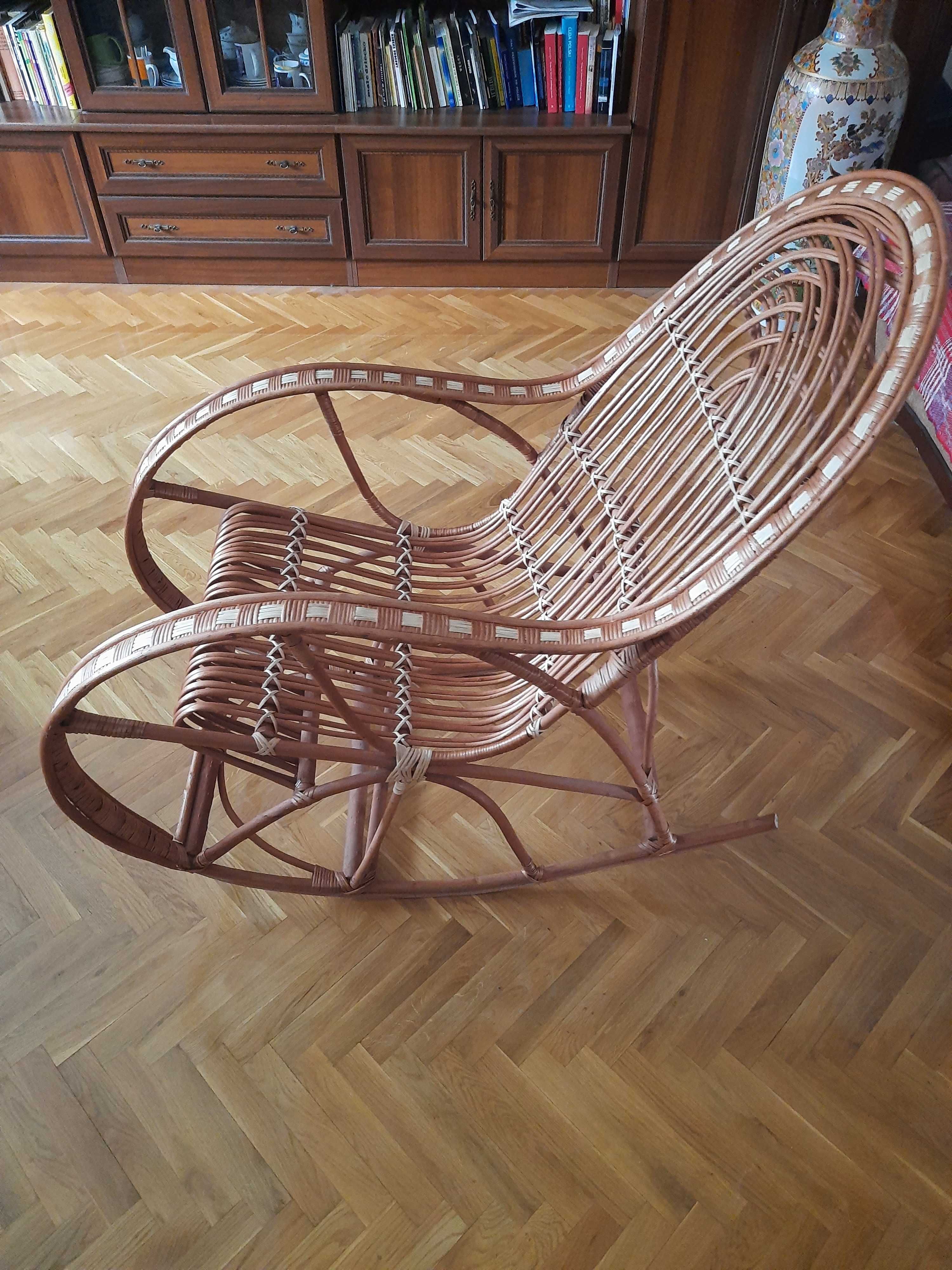 Fotel wiklinowy bujany - Możliwość wysyłki