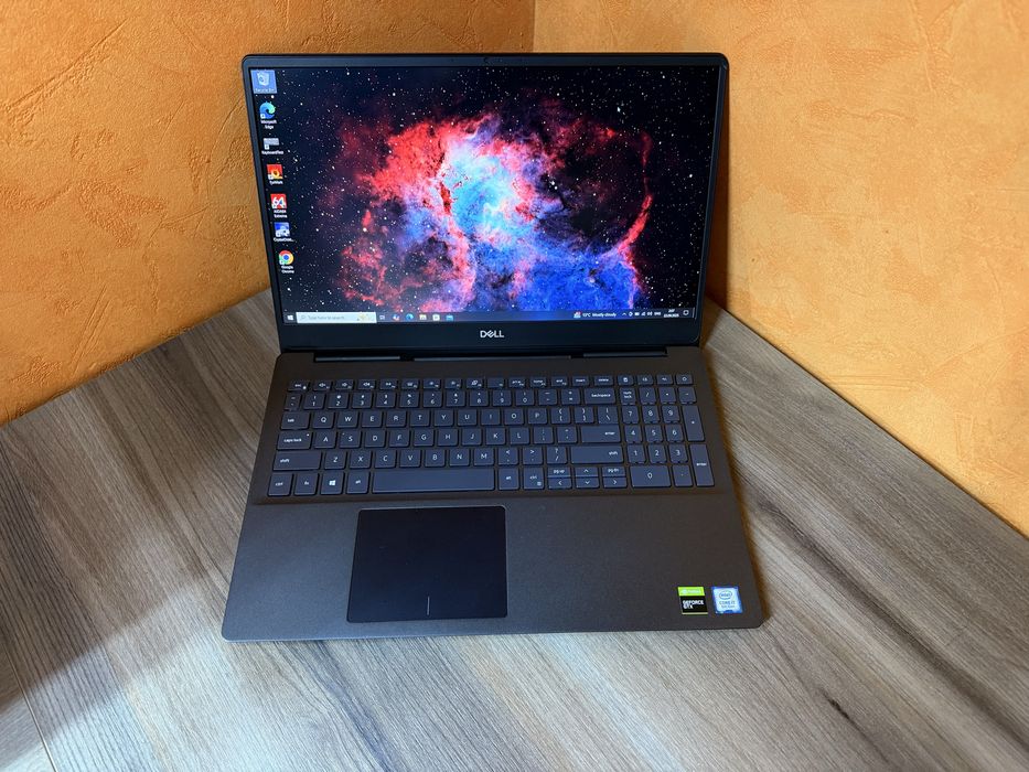 Потужний ультрабук Dell 7590(Core i7-9750/16/GTX1650/256/FHD IPS)