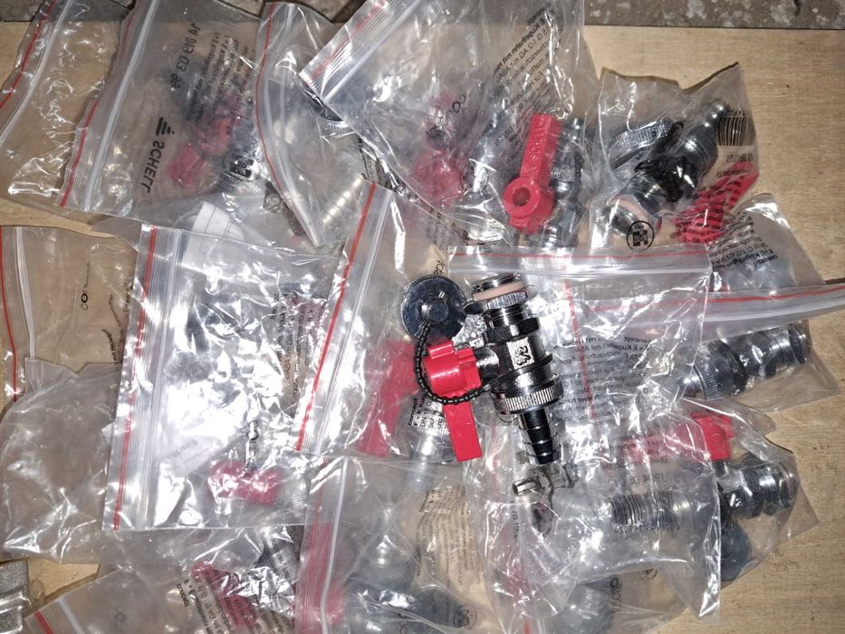 Zawory kulowe i odcinające.