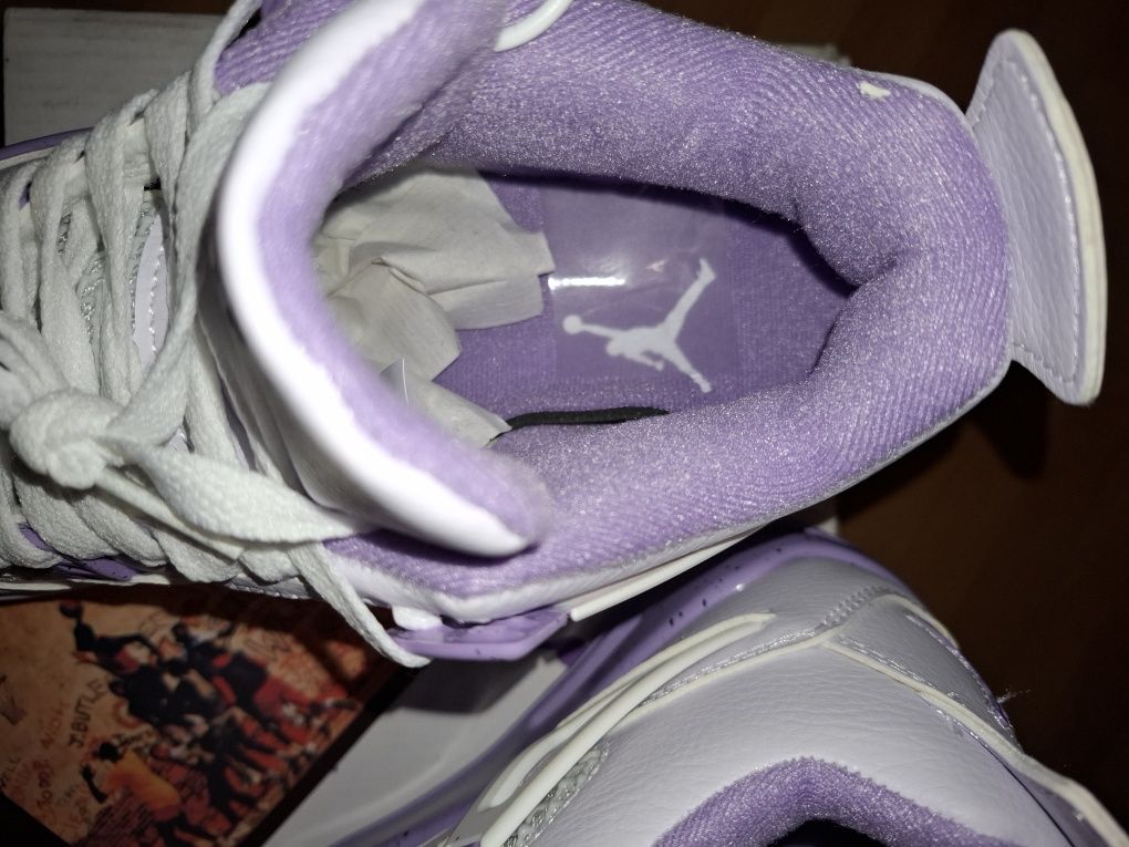 Nike Air Jordan 4 Retro rozm 37.5