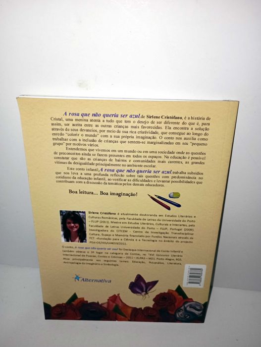 A Rosa que não queria ser Azul