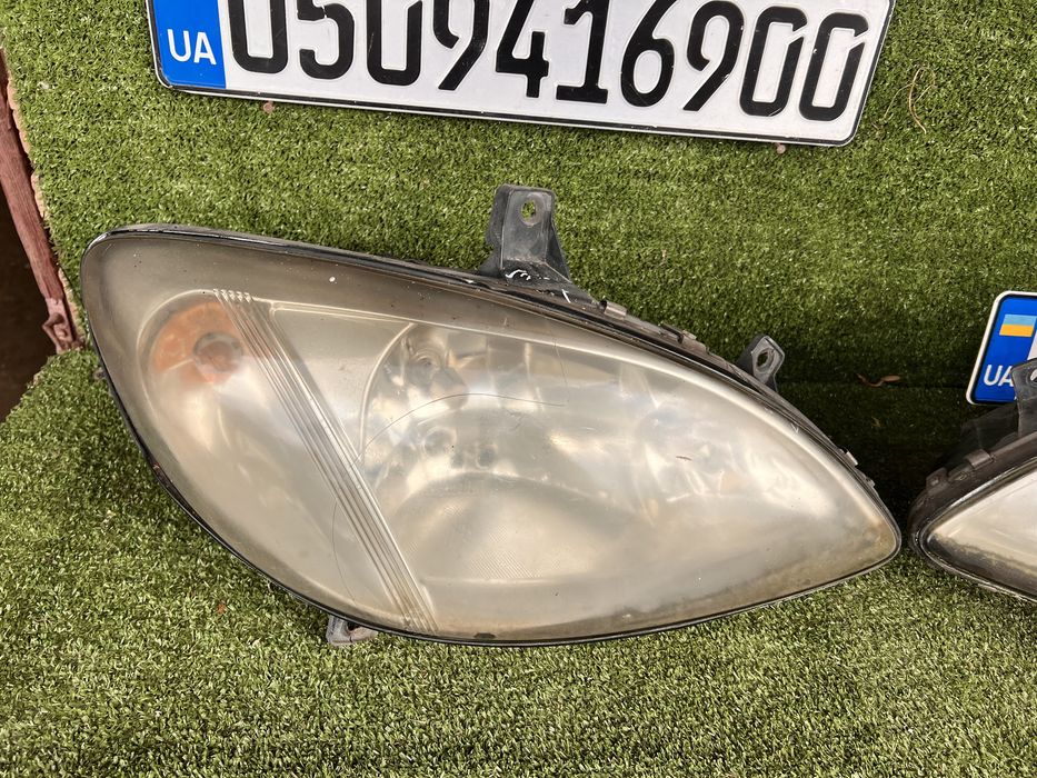 Фара права мерседес w639 mersedes w639 віто vito