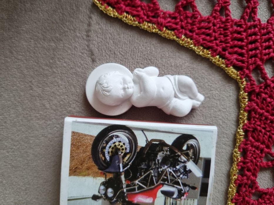 Ozdoby choinkowe w czerwieni gwiazdki